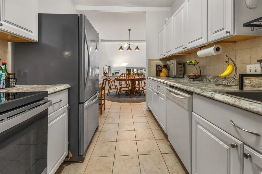 1191 Baker Turn Hartford VT 05059