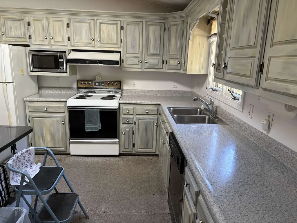 101 Vessel Rock Road Gilsum NH 03448