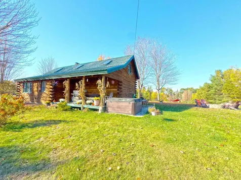 10 Duval Road Dalton NH 03598