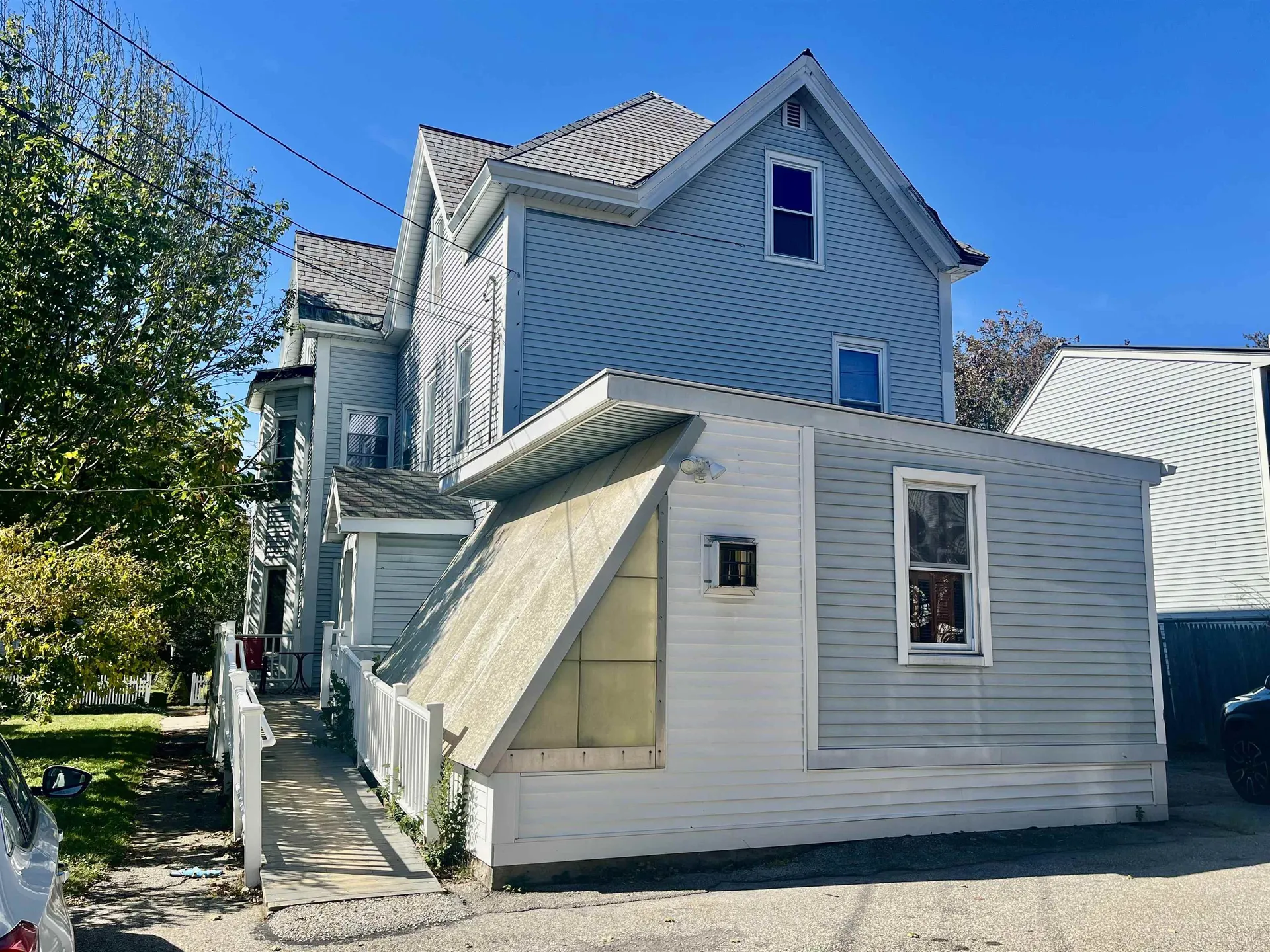 883 Union Street Manchester NH 03104