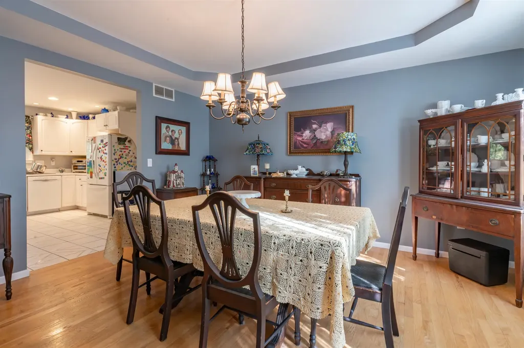 12 Leclair Drive Hudson NH 03051