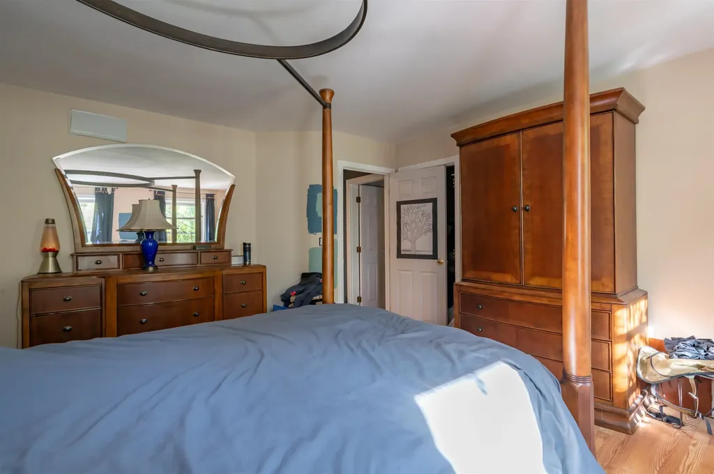 12 Leclair Drive Hudson NH 03051