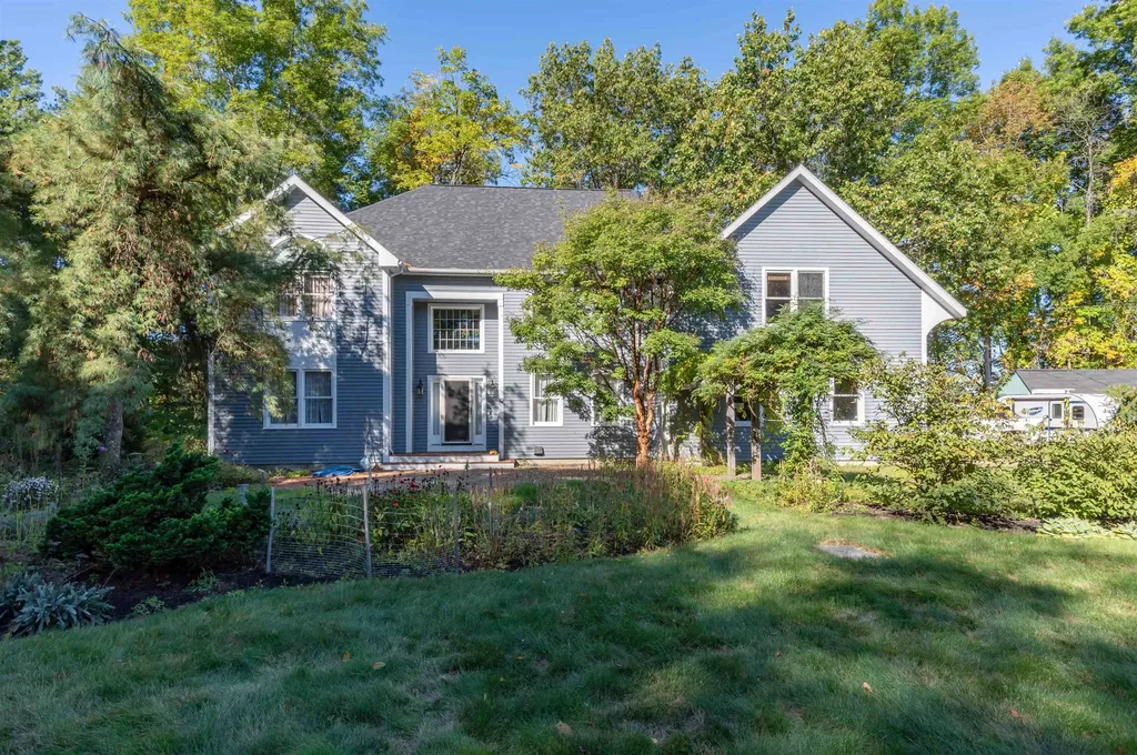 12 Leclair Drive Hudson NH 03051