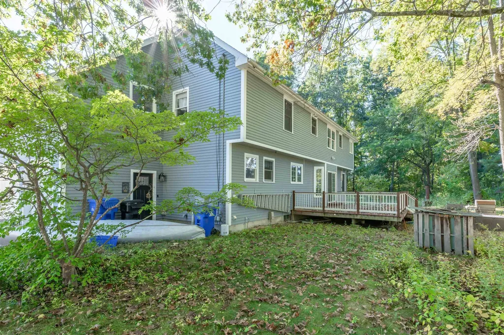 12 Leclair Drive Hudson NH 03051