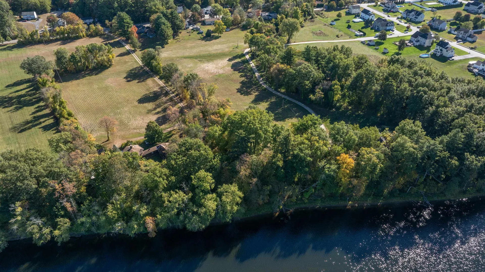 12 Leclair Drive Hudson NH 03051