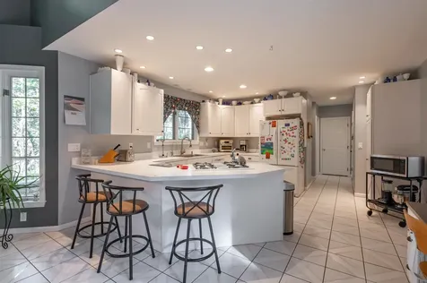 12 Leclair Drive Hudson NH 03051