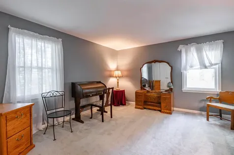 12 Leclair Drive Hudson NH 03051