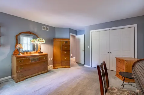 12 Leclair Drive Hudson NH 03051