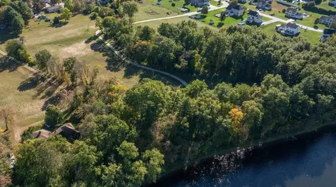 12 Leclair Drive Hudson NH 03051