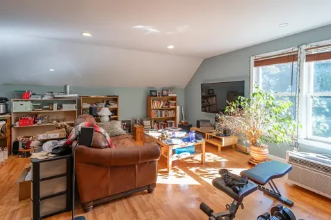 12 Leclair Drive Hudson NH 03051