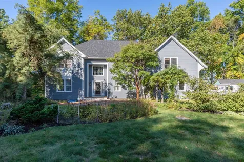 12 Leclair Drive Hudson NH 03051