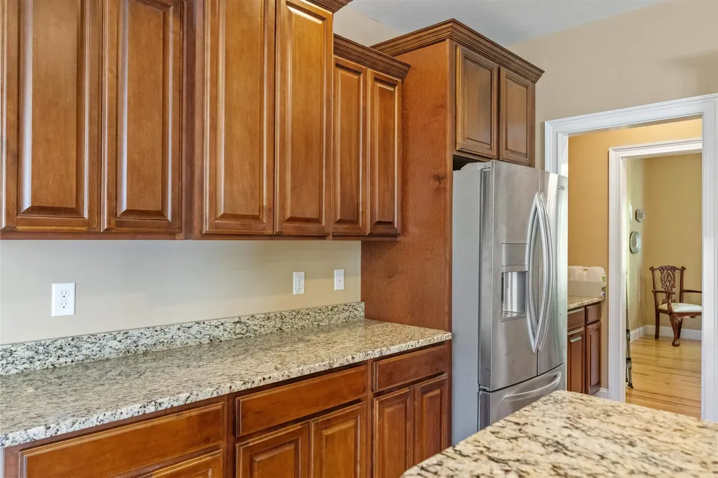 59 Hawthorne Drive Auburn NH 03032