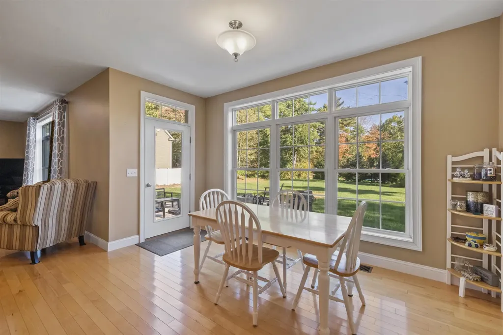 59 Hawthorne Drive Auburn NH 03032