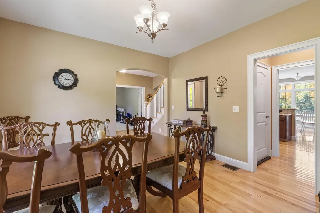 59 Hawthorne Drive Auburn NH 03032