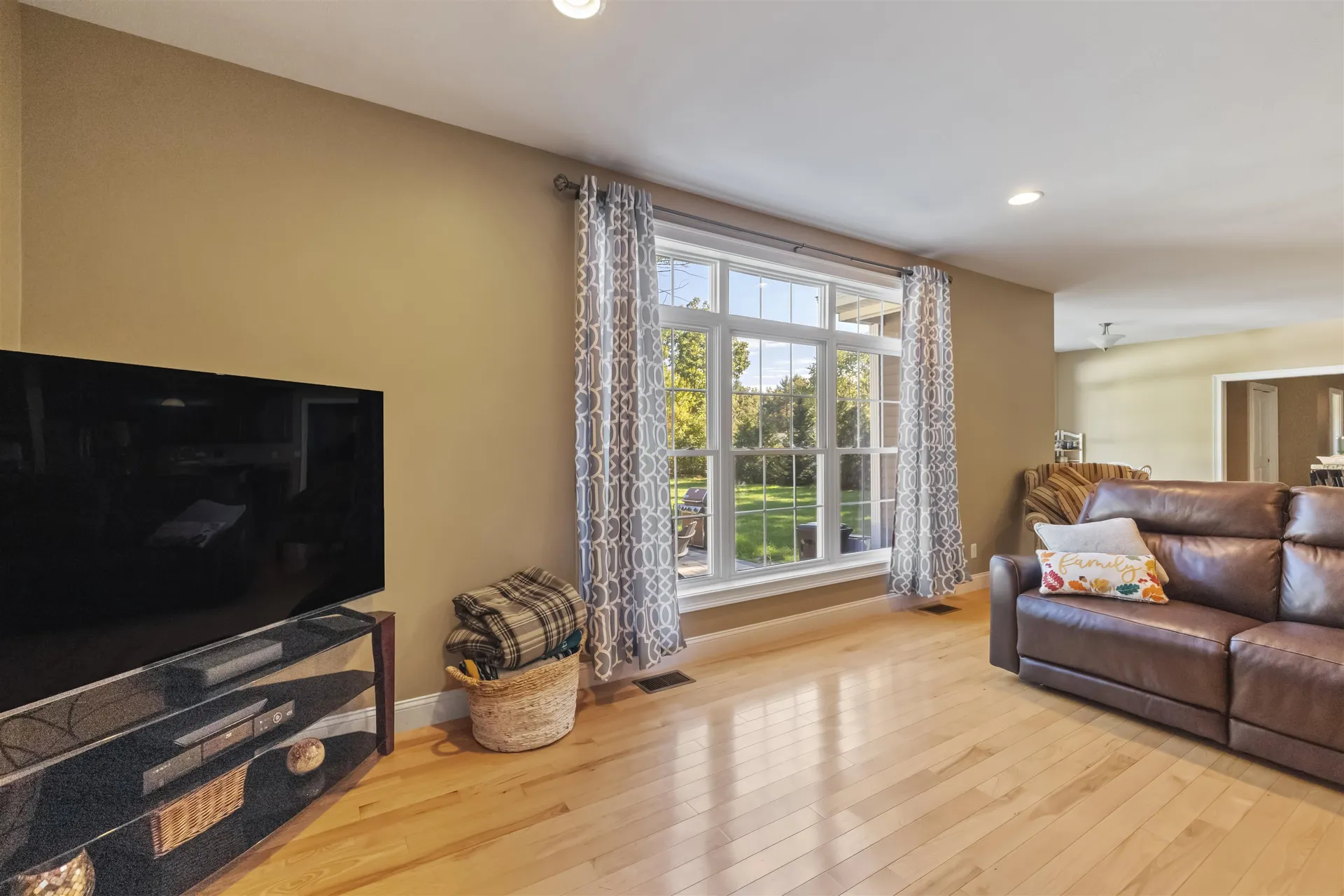 59 Hawthorne Drive Auburn NH 03032