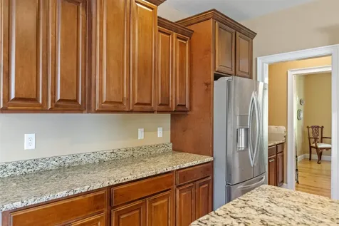 59 Hawthorne Drive Auburn NH 03032