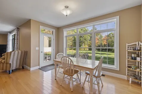 59 Hawthorne Drive Auburn NH 03032