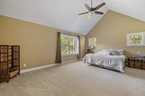 59 Hawthorne Drive Auburn NH 03032