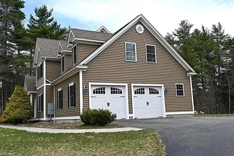 59 Hawthorne Drive Auburn NH 03032
