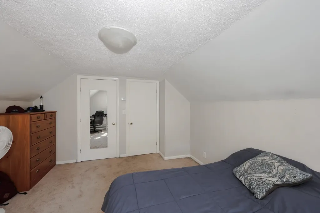 19 Bow Street Manchester NH 03103