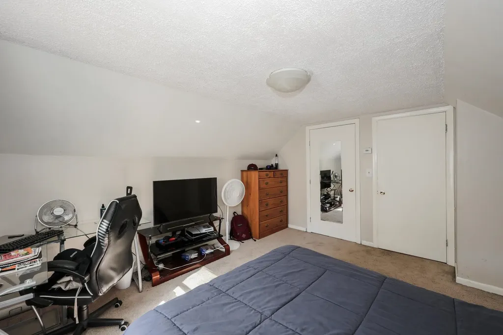 19 Bow Street Manchester NH 03103