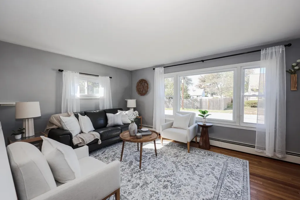 19 Bow Street Manchester NH 03103