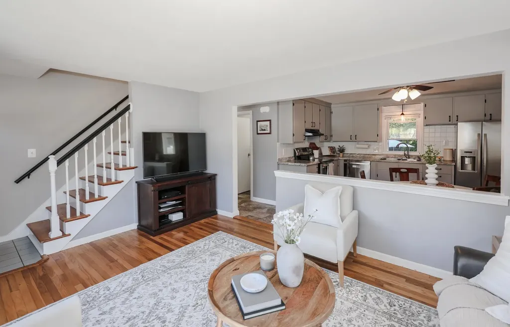 19 Bow Street Manchester NH 03103