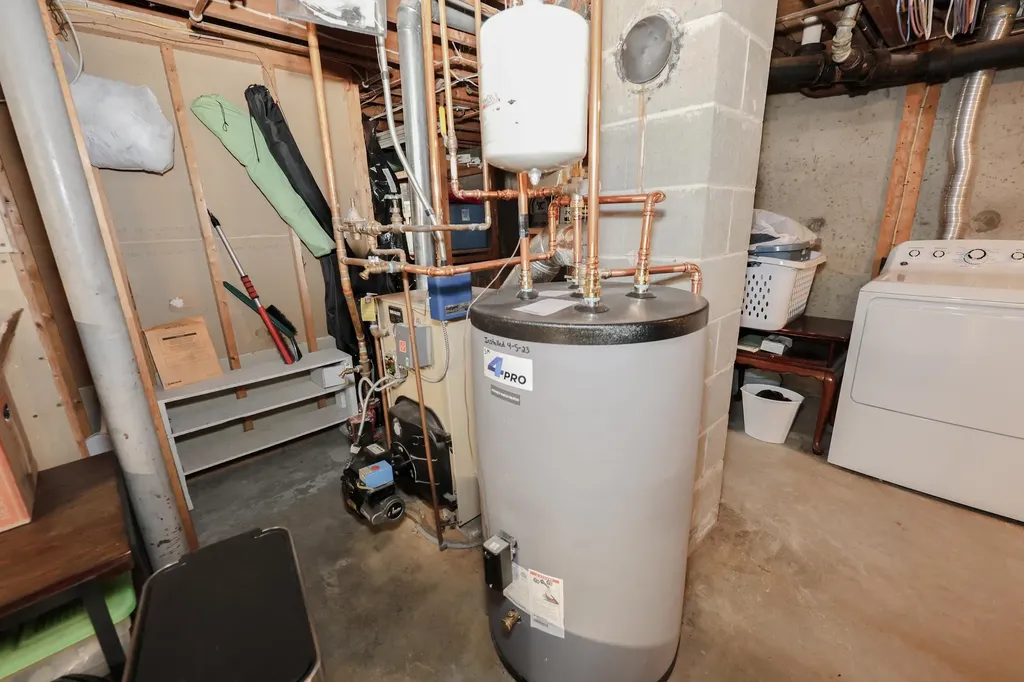 19 Bow Street Manchester NH 03103