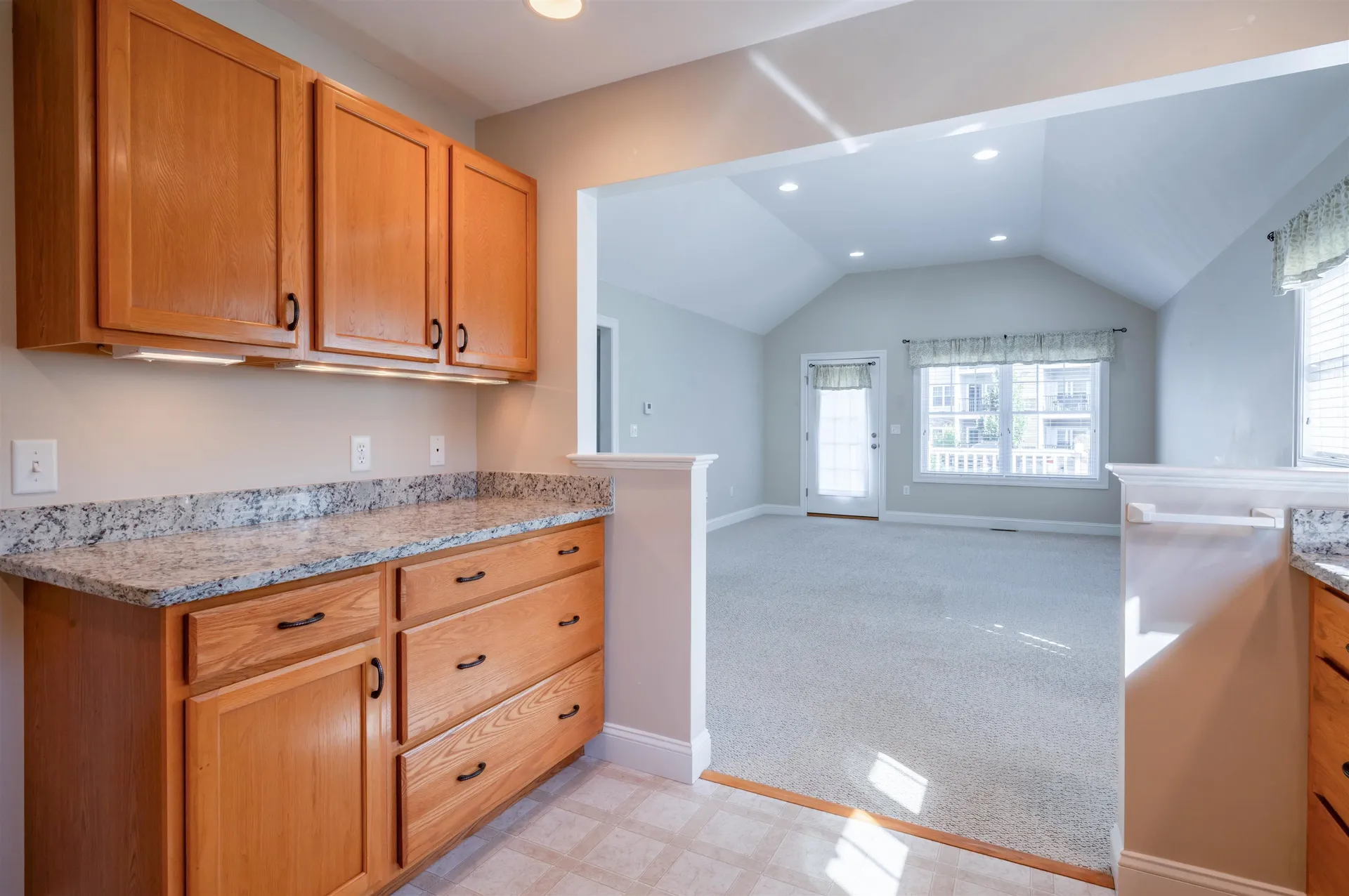 9 Elystan Circle Nashua NH 03064