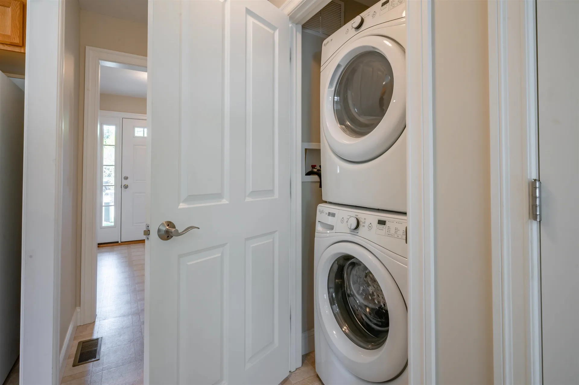 9 Elystan Circle Nashua NH 03064