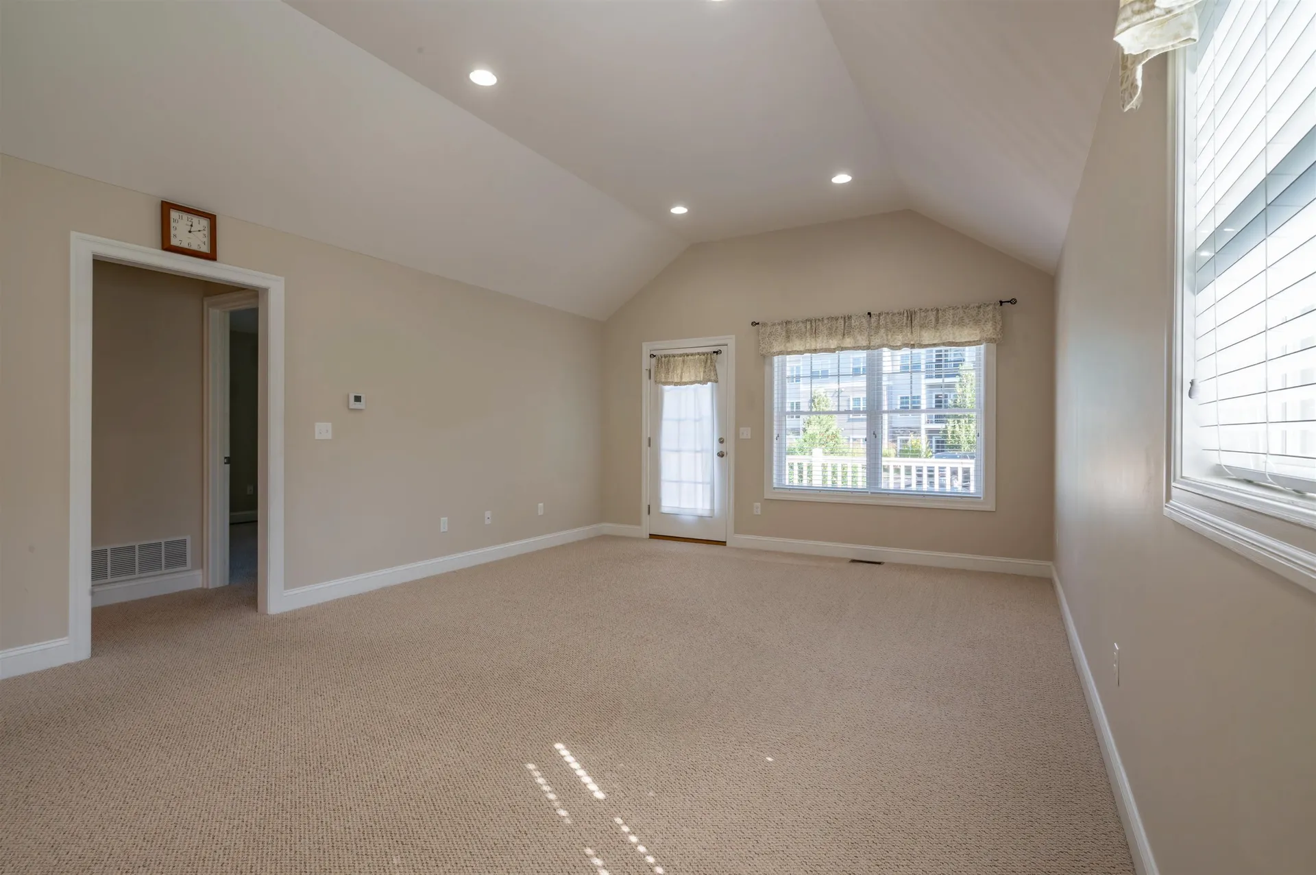 9 Elystan Circle Nashua NH 03064