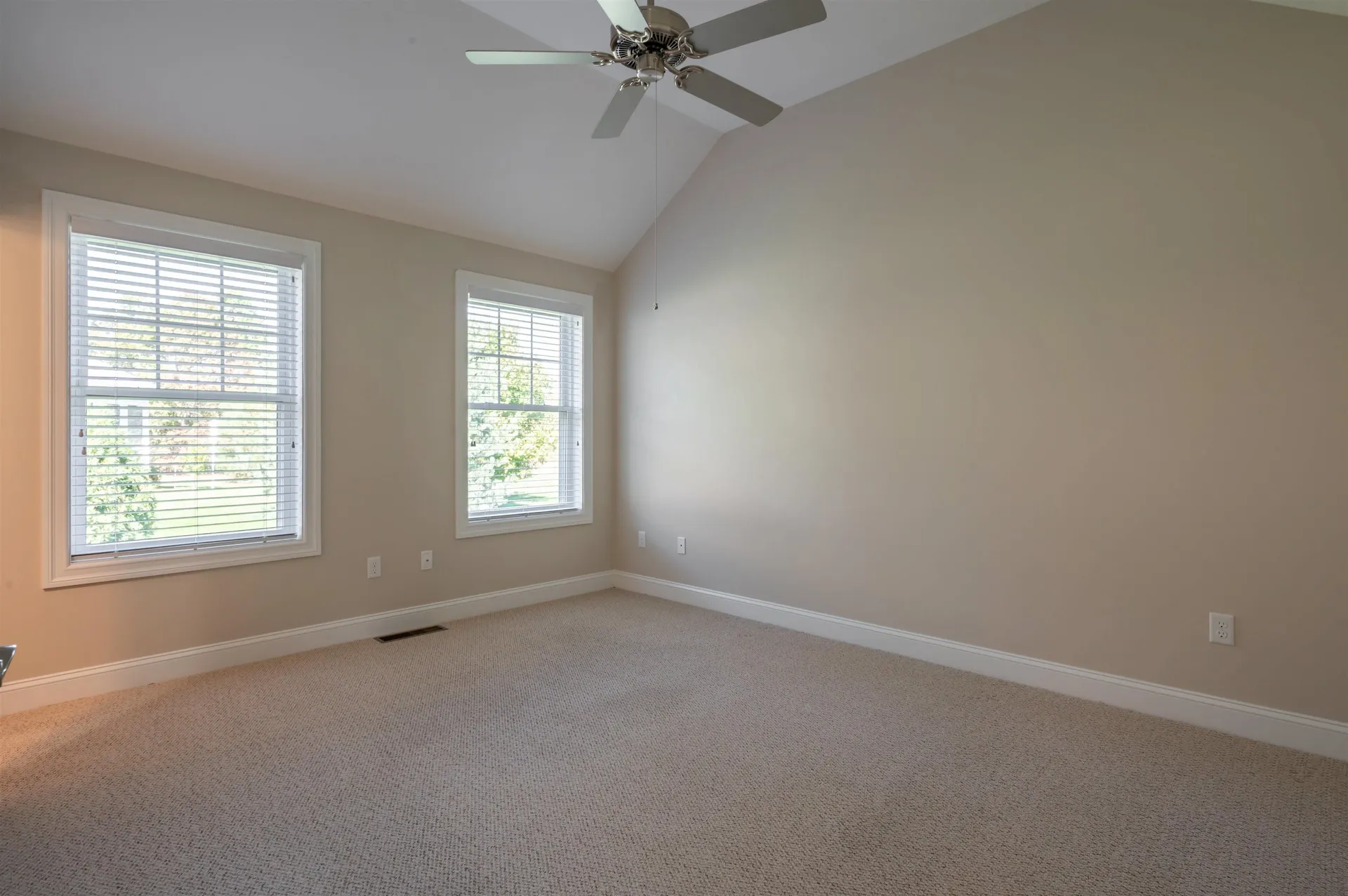 9 Elystan Circle Nashua NH 03064