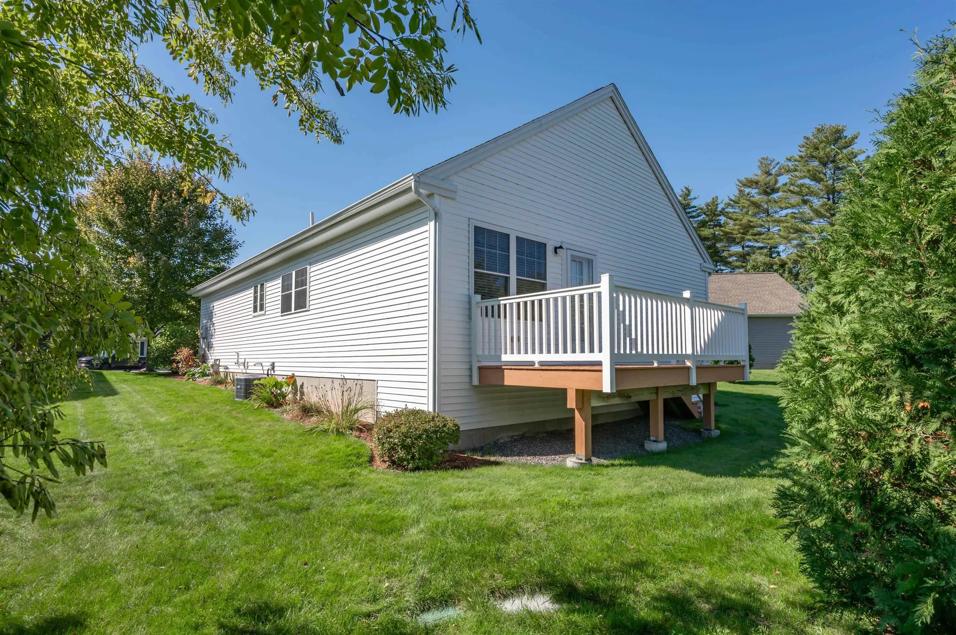 9 Elystan Circle Nashua NH 03064