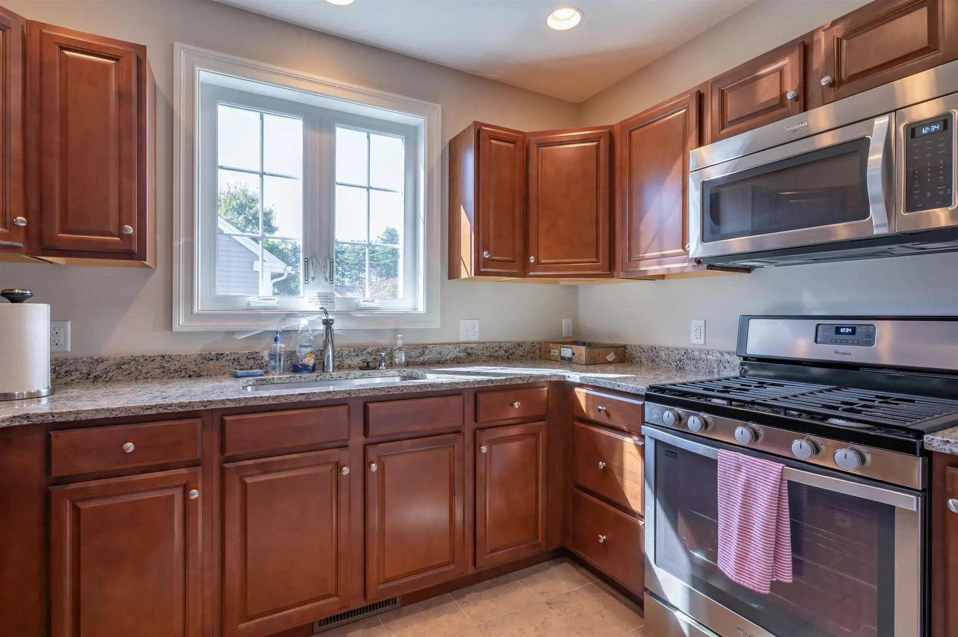 9 Elystan Circle Nashua NH 03064