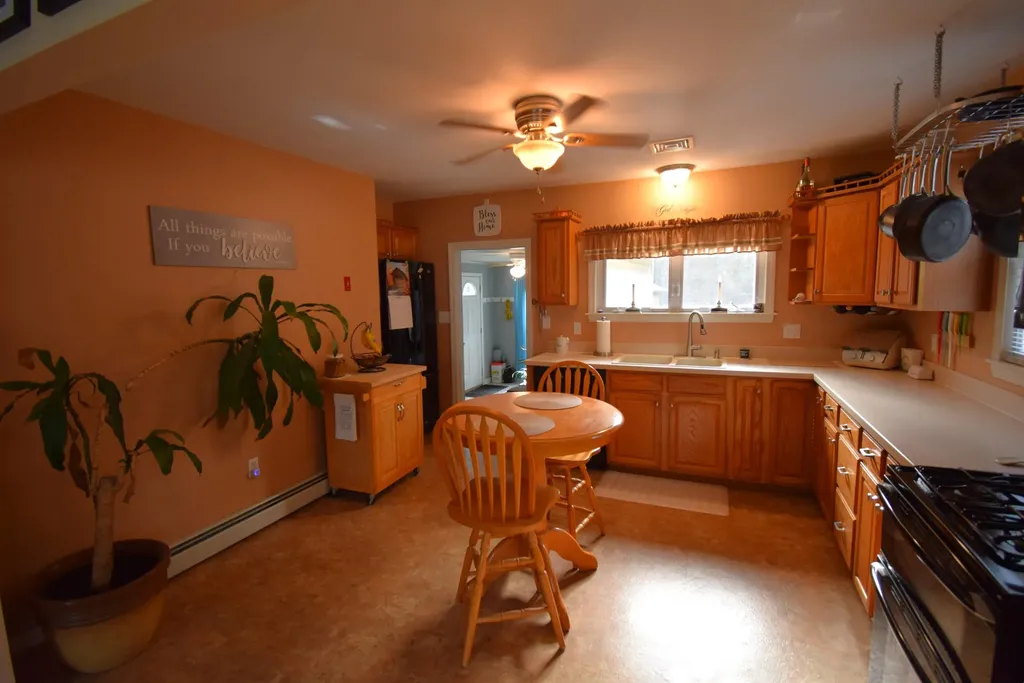 24 Crane Crossing Road Newton NH 03858