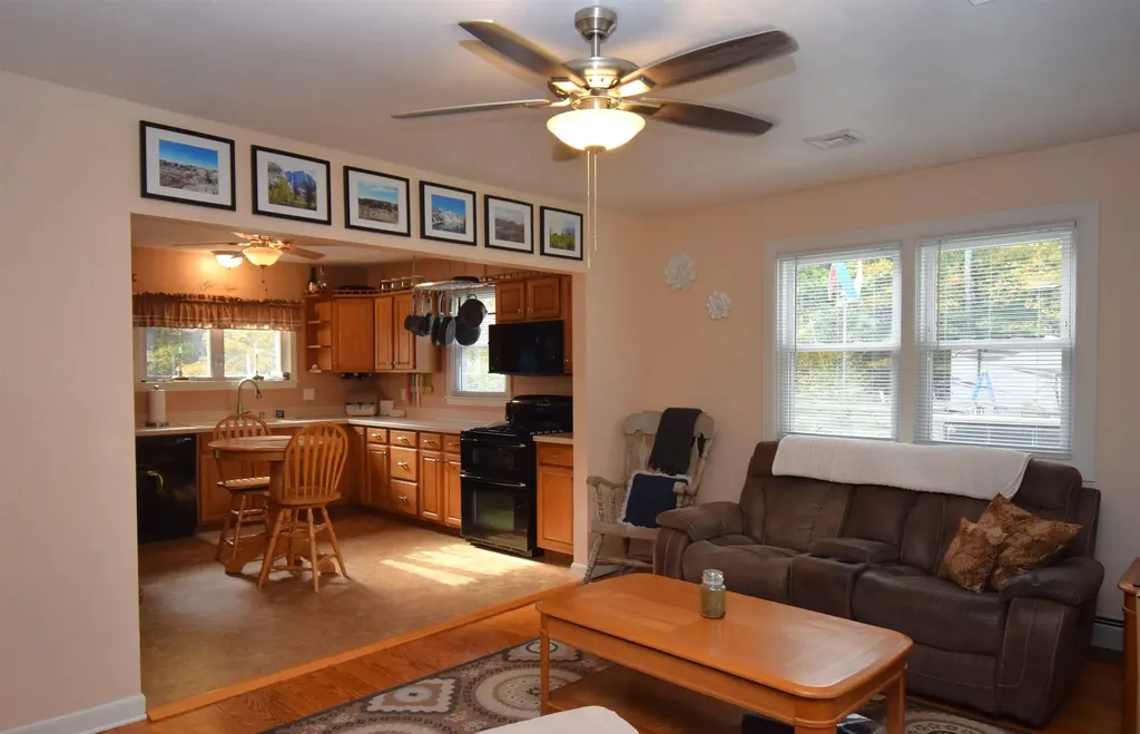 24 Crane Crossing Road Newton NH 03858