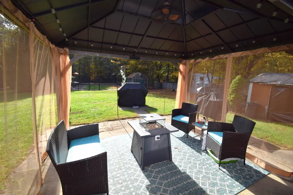 24 Crane Crossing Road Newton NH 03858