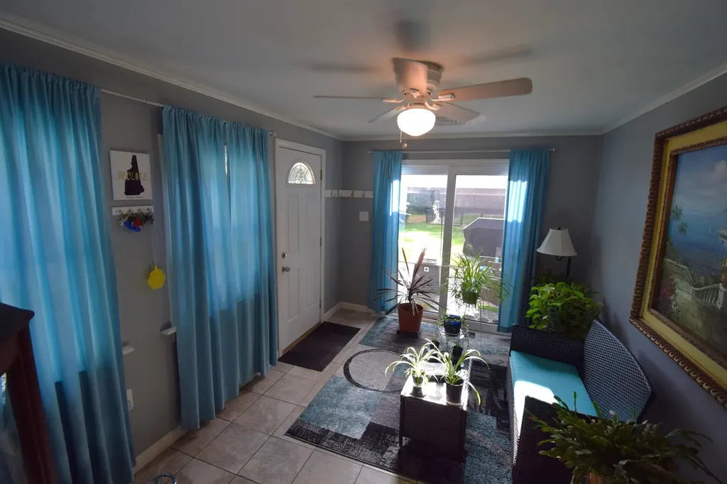 24 Crane Crossing Road Newton NH 03858