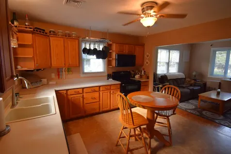 24 Crane Crossing Road Newton NH 03858