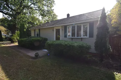 24 Crane Crossing Road Newton NH 03858