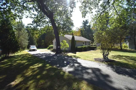 24 Crane Crossing Road Newton NH 03858