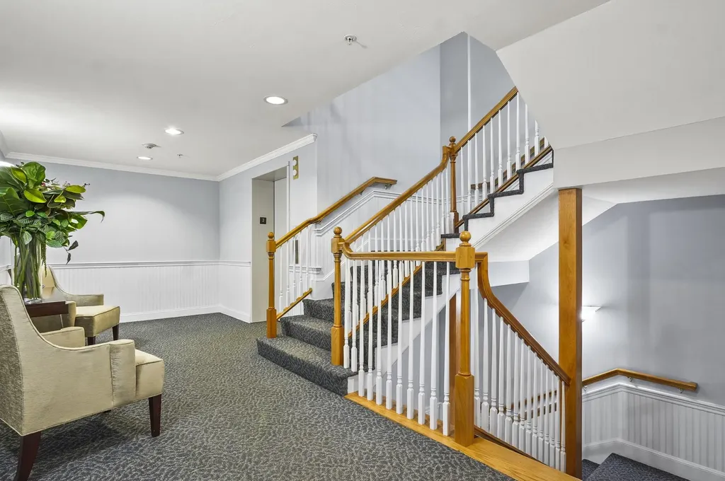 5 Sterling Hill Lane Exeter NH 03833