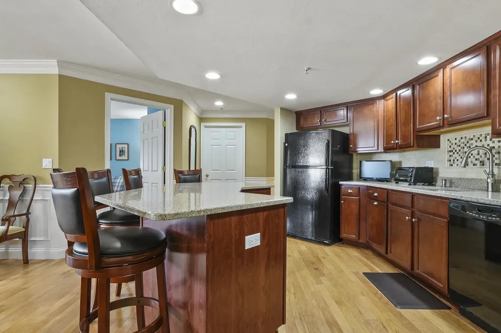 5 Sterling Hill Lane Exeter NH 03833