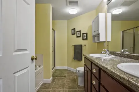 5 Sterling Hill Lane Exeter NH 03833