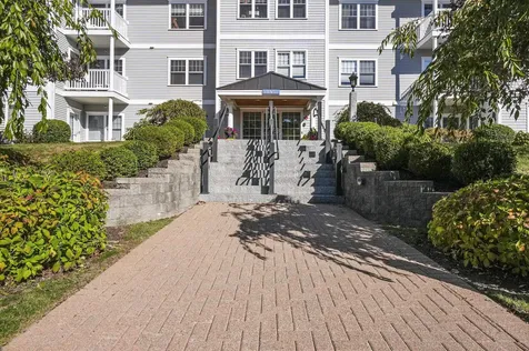 5 Sterling Hill Lane Exeter NH 03833