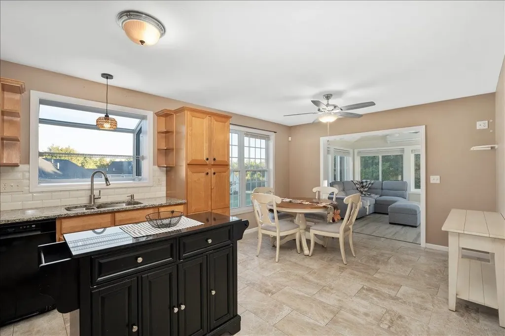 90 Forest Hill Way Manchester NH 03109