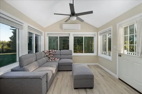 90 Forest Hill Way Manchester NH 03109