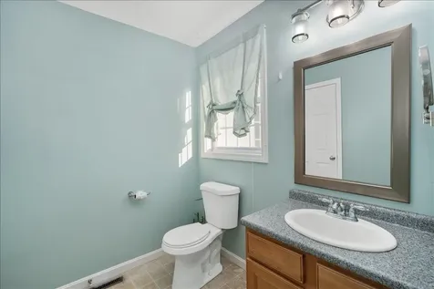 90 Forest Hill Way Manchester NH 03109