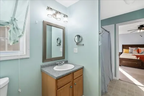 90 Forest Hill Way Manchester NH 03109