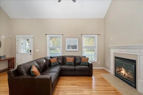 90 Forest Hill Way Manchester NH 03109